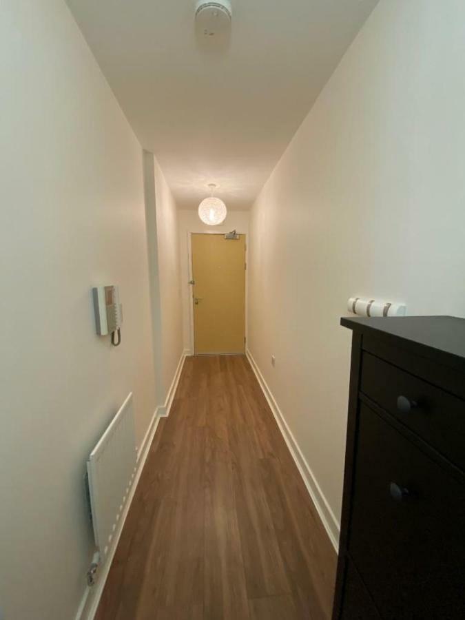 Central Milton Keynes Hub One Bedroom Secured Apartment Eksteriør billede